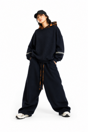 black-moltone-orange-ethnic_sudadera-unisex-oversize_3