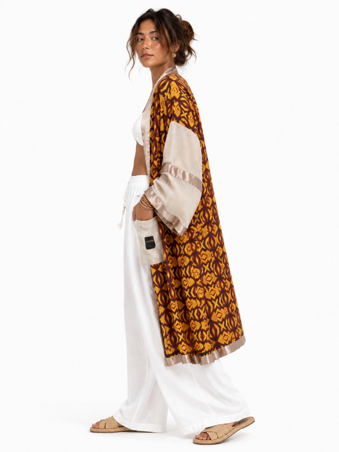 capa-elfica-golden-ritual_capas-kimonos-y-kaftanes_3