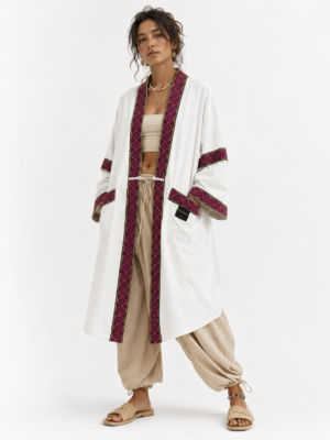 capa-elfica-white_capas-kimonos-y-kaftanes_3