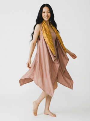capa-nomada-desert-gold_capas-kimonos-chalecos-y-caftanes_2