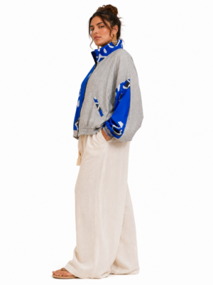silver-electric-blue-iris_chaqueta-unisex-oversize_3