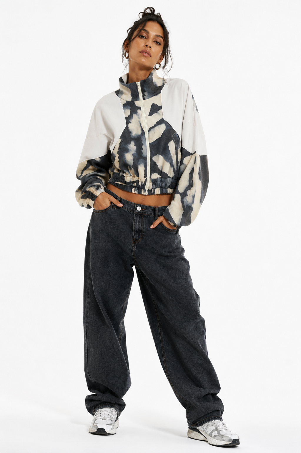 white-blue-tie-dye-bad-bat-cropped-reversible_chaqueta-mujer-reversible