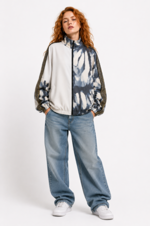 white-blue-tie-dye-bad-bat-oversize_chaqueta-unisex-oversize-reversible_1