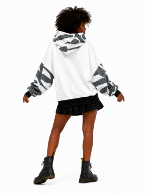 white-urban-calligraphy-horizon-short_sudadera-unisex-oversize_2